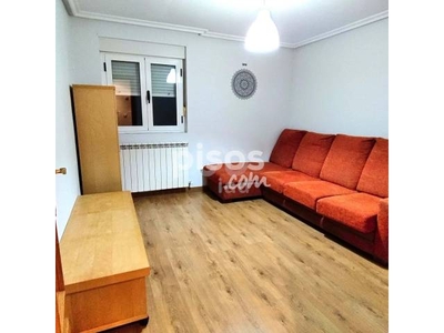 Piso en alquiler en León en San Claudio-Chantría por 530 €/mes