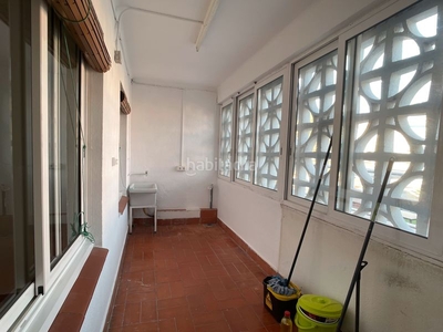 Piso en carrer de joan molins parera 19 piso con 3 habitaciones en Pallejà