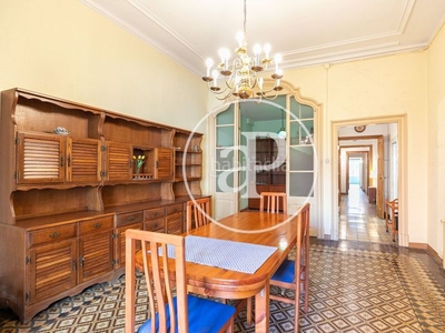 Piso en venta con terraza en sant pere, santa caterina i la ribera en Barcelona