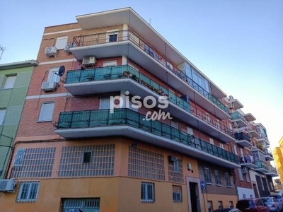 Piso en venta en Calle de Ademuz en Puerta Bonita por 157.000 €