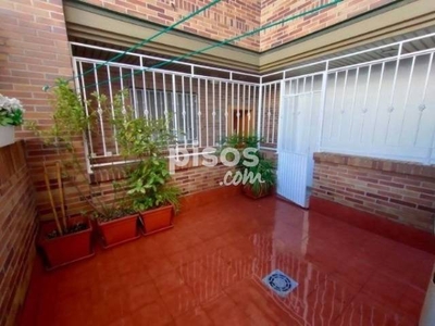 Piso en venta en Calle de Jaén en Torrero-La Paz-Parque Venecia por 109.999 €