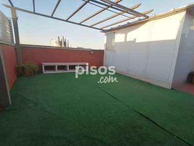 Piso en venta en Carrer de Latorre