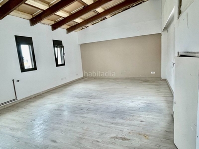Piso luminoso piso para reformar en Sarrià Barcelona