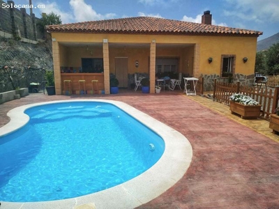 Casa con piscina en venta en Vélez de Benaudalla