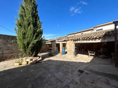 Casa con terreno en Orihuela