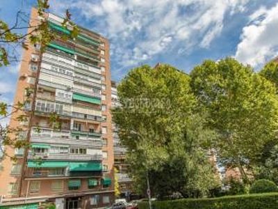 Piso de tres habitaciones séptima planta, Valverde, Madrid