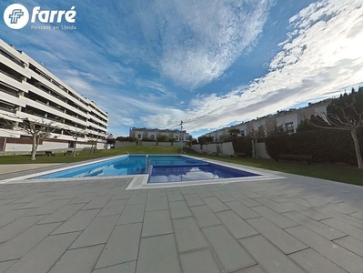 Venta de dúplex en calle Sant Pauli de Nola de 4 habitaciones con terraza y piscina