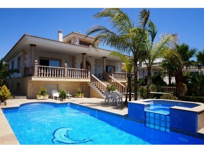 Villa en Venta en lAlfas del Pi, Alicante