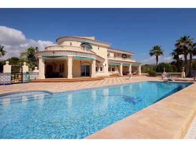 Villa en Venta en lAlfas del Pi, Alicante