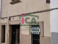 Venta Casa unifamiliar Arroyo de La Luz. A reformar con terraza 260 m²