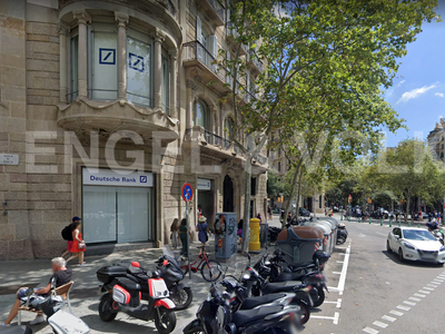 Alquiler de elegante oficina en Diagonal con Passeig de Gràcia en finca regia