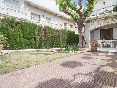 Casa adosada en venta en Els Masos - Els Garrofers