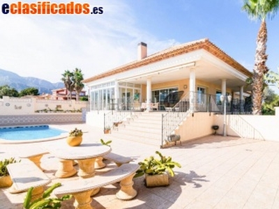 Casa-Chalet en Venta en..