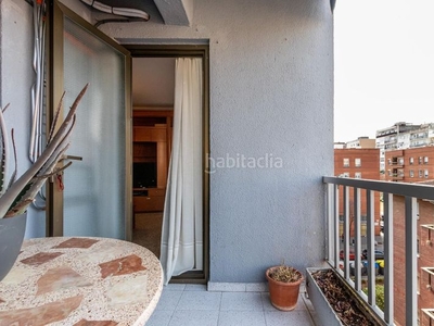 Piso de 4 habitaciones con ascensor en la zona eix macià en Sabadell