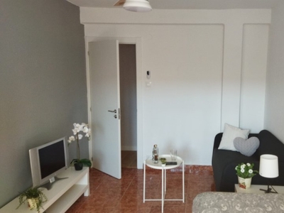 Alquiler de habitaciones en piso de 4 dormitorios en Zaragoza