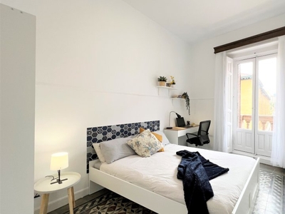 Amplia habitación en apartamento de 6 dormitorios en Malasaña, Madrid