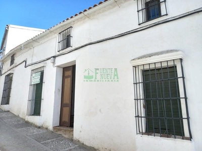 Casa en venta en Fuentes de León
