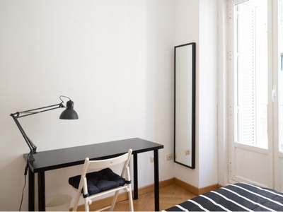 Habitación en apartamento de 7 dormitorios en Lavapiés, Madrid