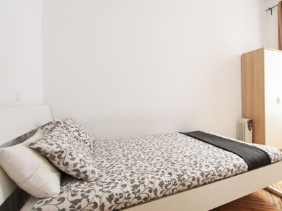 Habitación equipada en apartamento de 9 dormitorios en Sol, Madrid