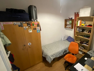 Habitación ideal en piso compartido en Malasaña, Madrid