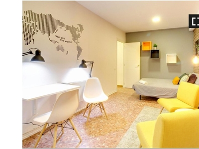 Habitación ideal en piso compartido por el Eixample, Barcelona