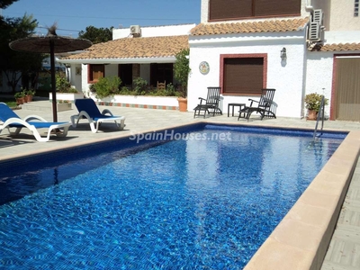 Villa en venta en Cabo Roig, Orihuela