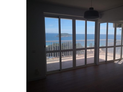 Apartamento con con impresionantes vistas al mar.