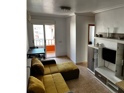 Apartamento de 2 Dormitorios en Venta en Torrevieja