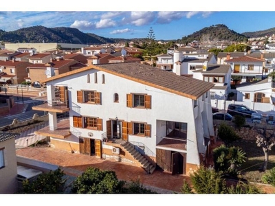 Casa-Chalet en Venta en Roda De Bara Tarragona