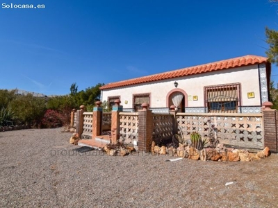 CASA DE CAMPO CON PARCELA EN LA ZONA DE TEBAR (ÁGUILAS)