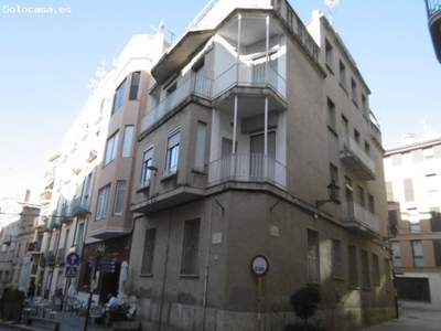 Casa en Tortosa de 412m2 con planta baja y dos pisos