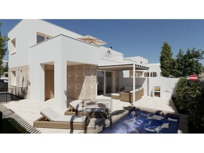 Villa en Venta en Hondón de las Nieves, Alicante