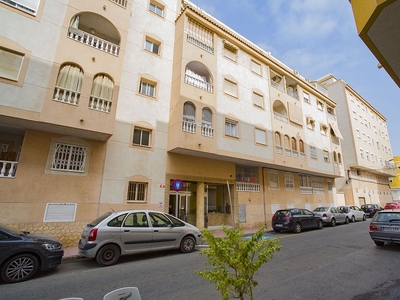 Apartamento en venta en Playa del Acequión, Torrevieja, Alicante