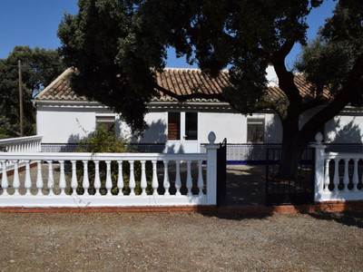 Casa con terreno en Alhama de Granada