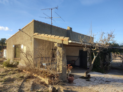 Casa con terreno en Almansa