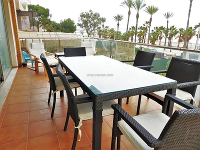 Venta Piso Benicasim - Benicàssim. Piso de cuatro habitaciones Segunda planta con terraza