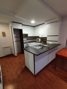 Alquiler de piso en calle Garcia del Real de 2 habitaciones con muebles y calefacción