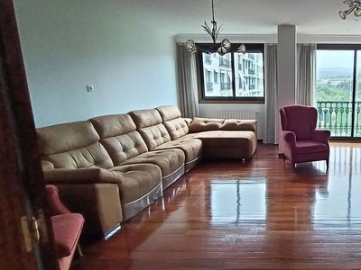 Alquiler de piso en calle Zamora de 5 habitaciones con garaje y muebles