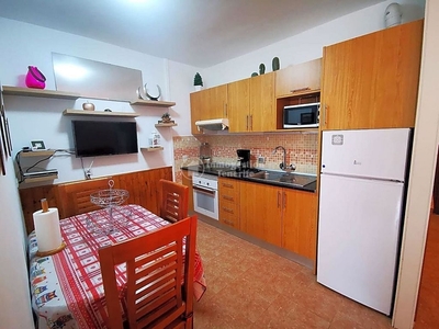 Alquiler de piso en Costa Blanca - Las Galletas de 1 habitación con terraza y jardín