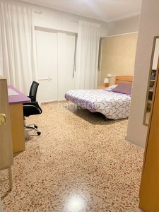 Alquiler piso con 3 habitaciones amueblado con calefacción y aire acondicionado en Murcia