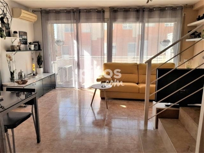 Casa adosada en venta en Carrer de Montserrat Roig