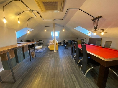 Dúplex en venta en Centro - Azuqueca de Henares de 4 habitaciones con balcón y aire acondicionado