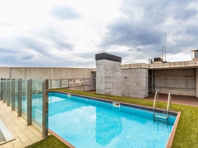 Dúplex piscina privada y 2 plazas de parking en Segle XX Terrassa