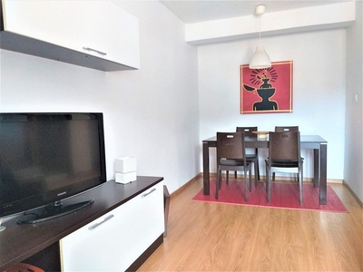 Piso en alquiler en Milán - Pumarín - Teatinos de 2 habitaciones con garaje y muebles