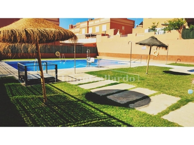 Venta de casa con piscina y terraza en Benajarafe (Vélez-Málaga (Municipio))