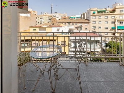 Venta de piso en Fígares de 3 habitaciones con terraza y balcón