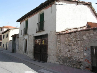 Venta Casa rústica en Paseo de la Varguilla Torrelaguna. A reformar 412 m²