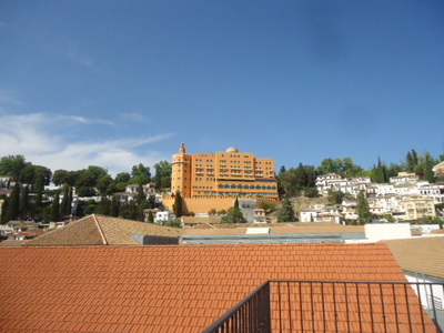 Alquiler de ático con terraza en Realejo (Granada)