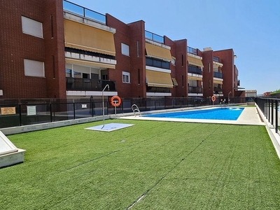 Alquiler de piso en Arroyo del Moro - Noreña de 2 habitaciones con terraza y piscina