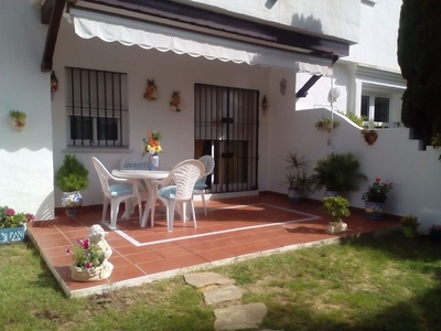 Alquiler de piso en Costa Ballena - Largo norte de 3 habitaciones con terraza y piscina